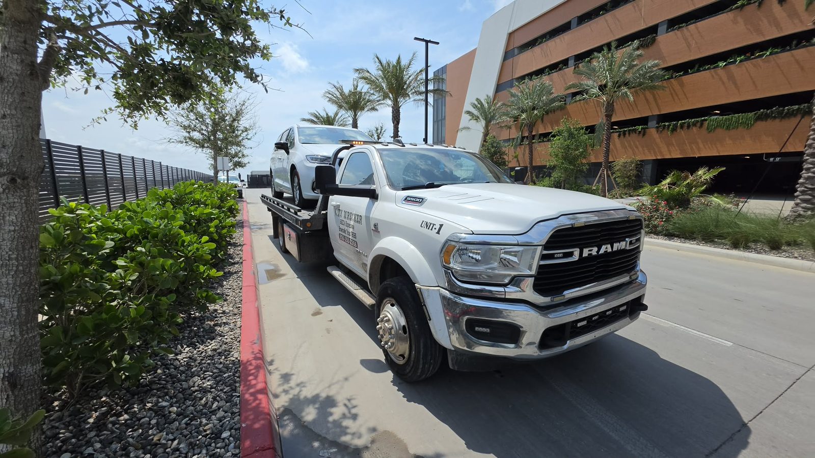 City Wrecker roadside assistance
